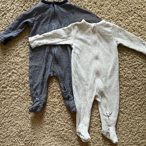 Old Navy 2 pack footies 6-9m